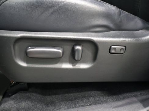 Used 2022 Toyota Tacoma Limited image 14