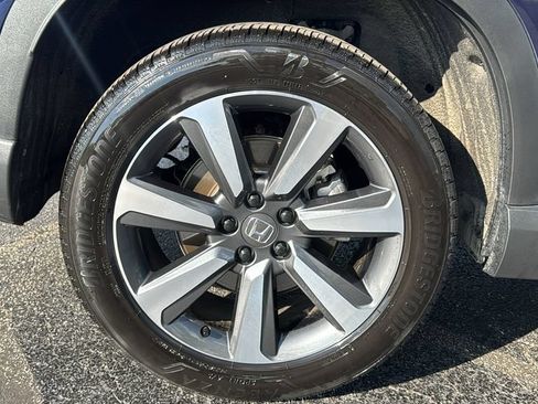 Used 2025 Honda Pilot Touring image 8