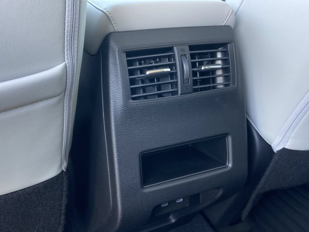 New 2026 Mitsubishi Outlander SE FWD image 18