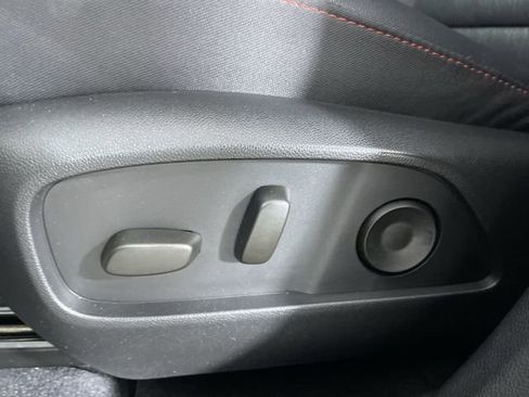 Used 2025 Chevrolet Equinox RS w/ Safety and Technology Package image 36