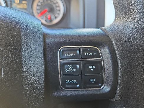 Used 2020 RAM 1500 Classic SLT RWD image 23