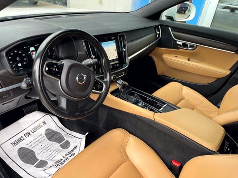 Used 2018 Volvo V90 T5 Cross Country w/ Convenience Package AWD/4WD image 13