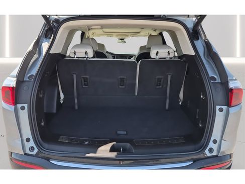 Used 2023 Buick Enclave Essence w/ Experience Buick Package FWD image 11