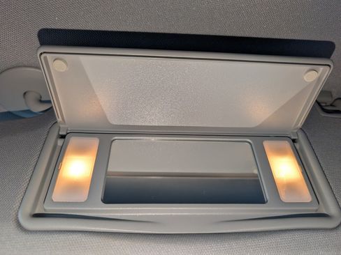 Used 2023 Chevrolet Malibu LT image 34