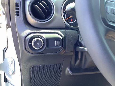 Used 2023 Jeep Wrangler Sport S image 15