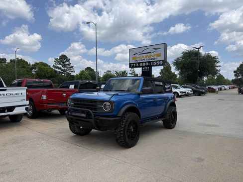Used 2021 Ford Bronco 4-Door AWD/4WD image 3