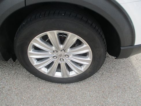 Used 2021 Ford Explorer King Ranch w/ Premium Technology Package image 24