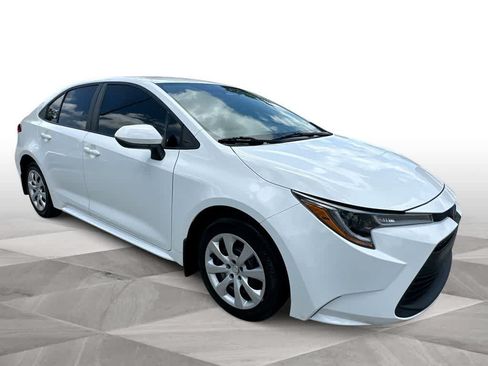 Used 2024 Toyota Corolla LE FWD image 2