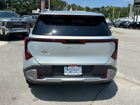 New 2027 Kia Seltos EX w/ EX Panoramic Sunroof Package FWD image 6