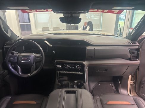 Used 2022 GMC Sierra 1500 AT4 w/ AT4 Premium Package image 14