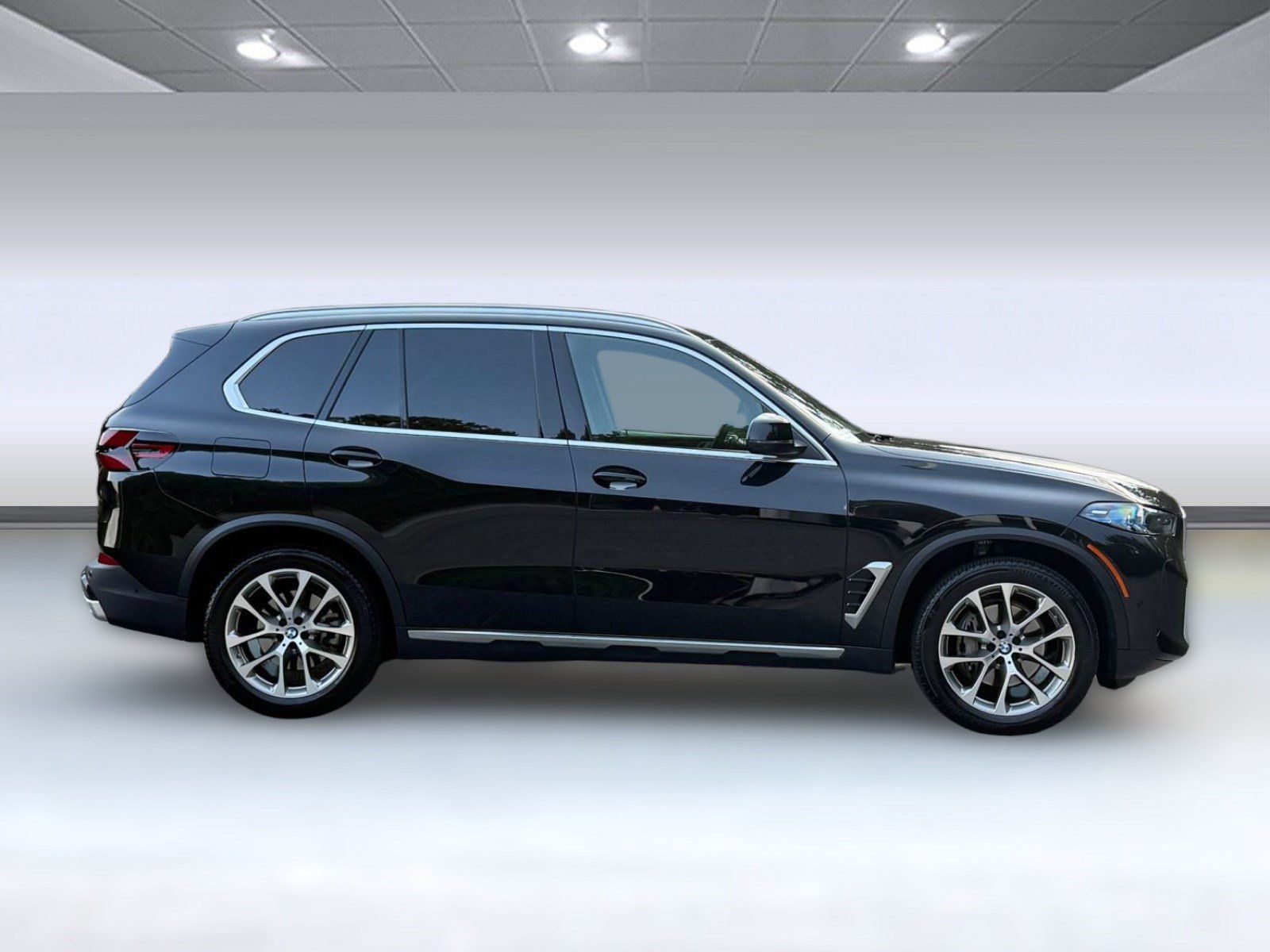 Certified 2024 BMW X5 xDrive40i w/ Premium Package AWD/4WD image 8