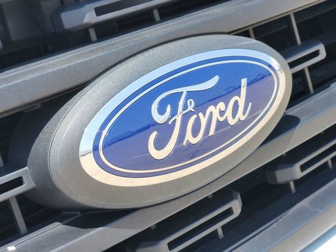 Used 2021 Ford F150 XL w/ Trailer Tow Package RWD image 12