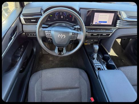 Used 2025 Toyota Camry LE FWD image 19