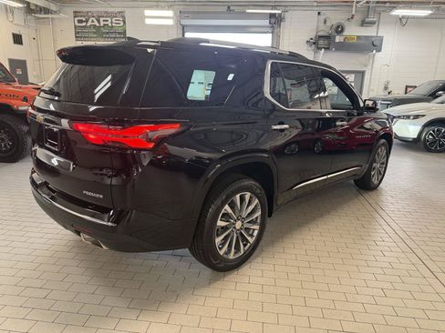 Used 2023 Chevrolet Traverse Premier w/ LPO, Floor Liner Package FWD image 6