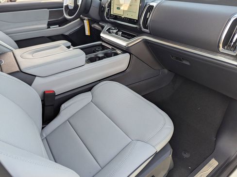 New 2026 Ford Expedition Max Platinum w/ Platinum Ultimate Package image 43