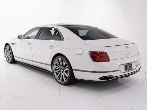 Used 2025 Bentley Flying Spur Plug-In Hybrid AWD/4WD image 3
