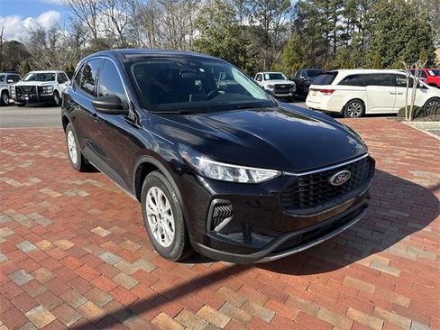 Used 2024 Ford Escape Active image 17