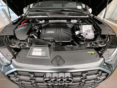 Used 2025 Audi Q5 2.0T Premium Plus w/ Premium Plus Package AWD/4WD image 30