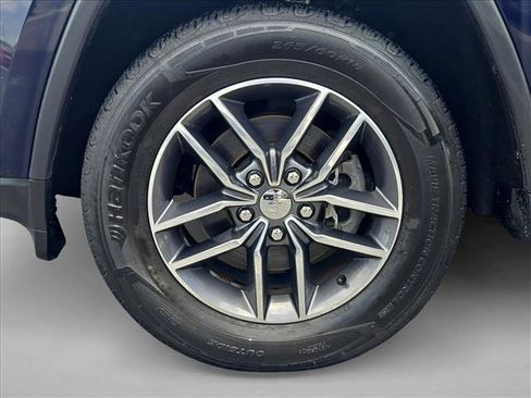 Used 2017 Jeep Grand Cherokee Limited AWD/4WD image 24