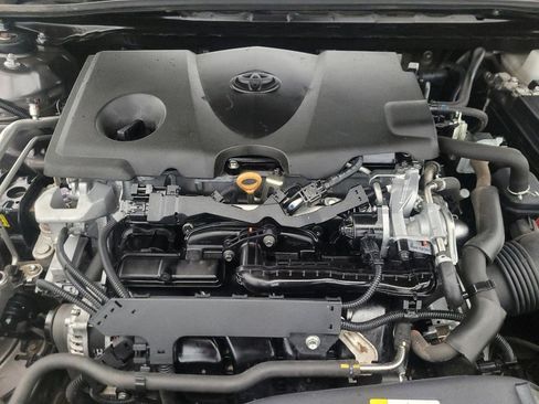 Used 2020 Toyota Camry LE w/ Carpet Mat Package FWD image 30