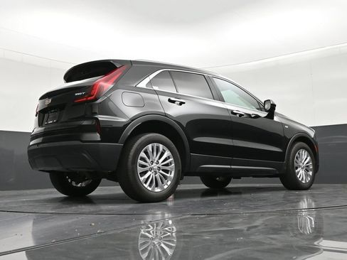 Certified 2024 Cadillac XT4 Luxury w/ Cold Weather Package FWD image 25