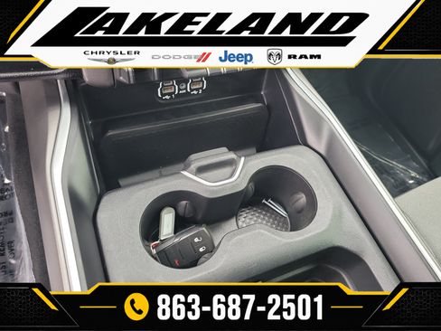 Used 2024 RAM 2500 Big Horn w/ Off Road Package AWD/4WD image 23