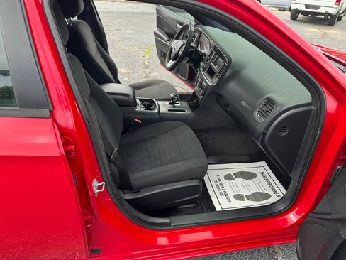 Used 2013 Dodge Charger SE image 13
