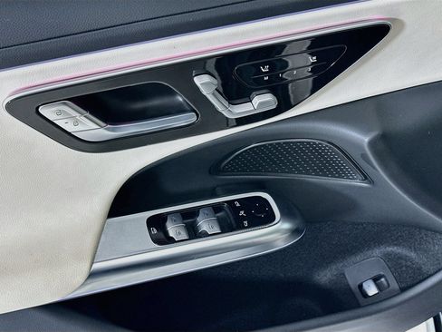 Used 2026 Mercedes-Benz E 350 Sedan image 19