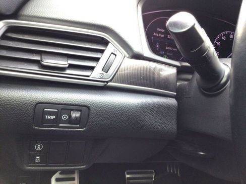 Used 2022 Honda Accord Sport image 18