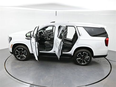 Used 2026 GMC Yukon Elevation w/ LPO, Floor Liner Package image 43