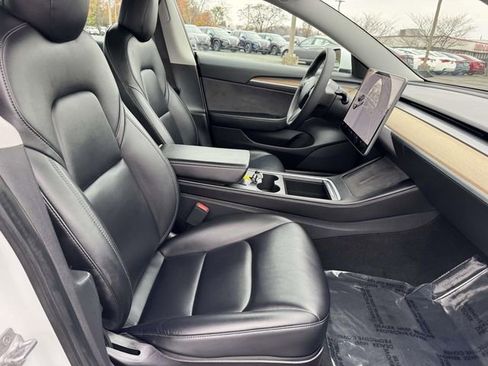 Used 2021 Tesla Model 3 Standard Range Plus image 10