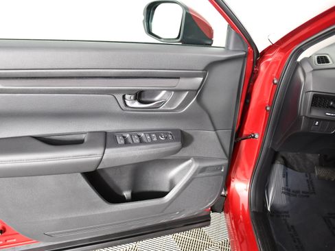 Certified 2025 Honda CR-V LX image 34
