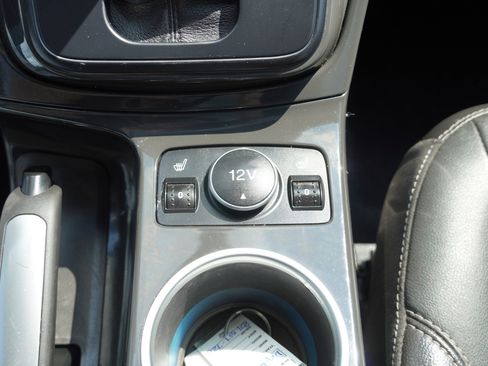 Used 2016 Ford Escape Titanium image 40