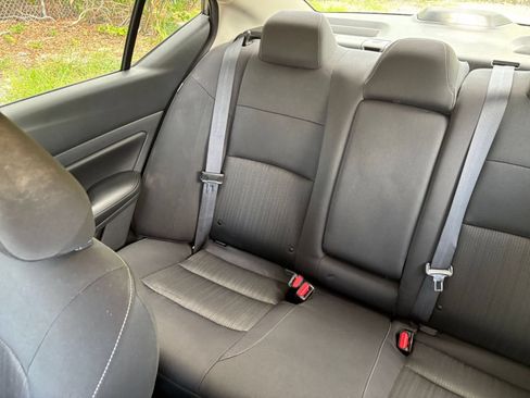 Used 2025 Nissan Altima 2.5 SV FWD image 40
