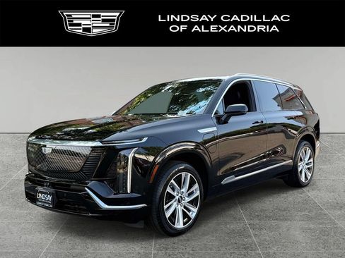 Used 2026 Cadillac Vistiq Luxury w/ LPO, Floor Liner Package AWD/4WD image 1