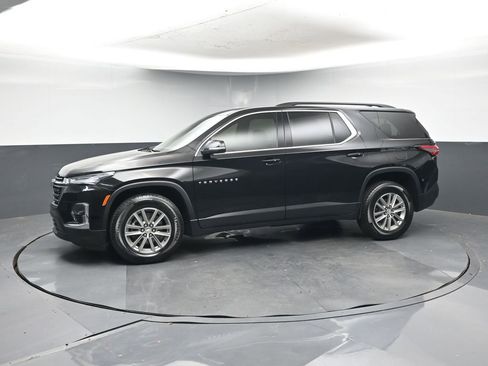 Used 2022 Chevrolet Traverse LT image 8