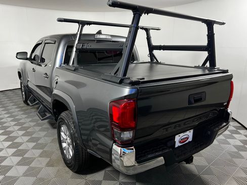 Used 2019 Toyota Tacoma SR5 RWD image 7