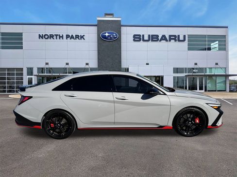 Used 2025 Hyundai Elantra N image 2