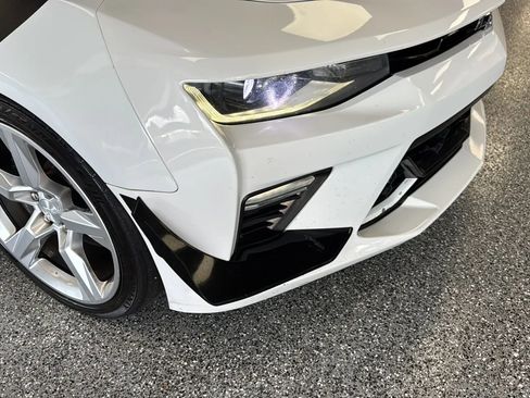 Used 2017 Chevrolet Camaro SS RWD image 30