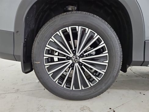 New 2025 Volkswagen Tiguan S image 13