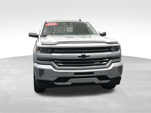 Used 2018 Chevrolet Silverado 1500 LTZ Z71 w/ LTZ Plus Package AWD/4WD image 8