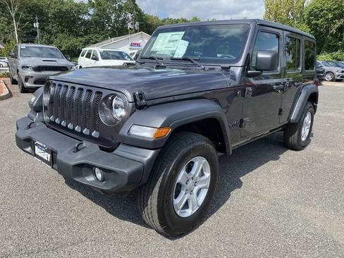 Used 2022 Jeep Wrangler Unlimited Sport AWD/4WD image 9