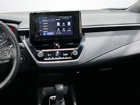 Used 2025 Toyota Corolla SE image 9