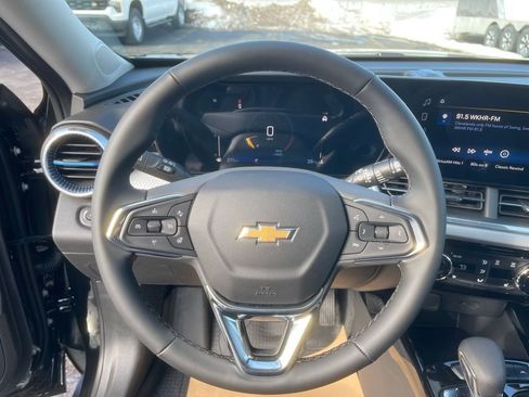 New 2026 Chevrolet Trax LT w/ LT Convenience Package image 13