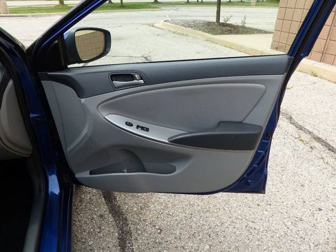 Used 2016 Hyundai Accent SE FWD image 33