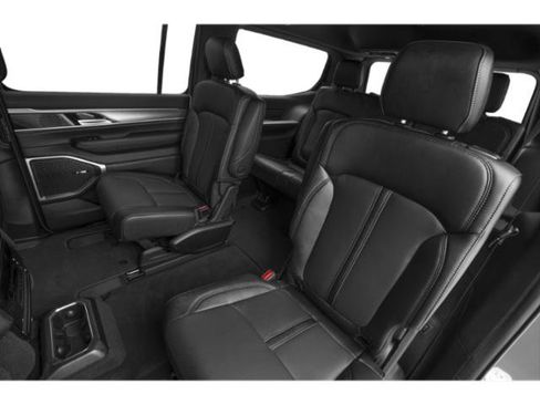 Certified 2026 Jeep Grand Wagoneer Limited AWD/4WD image 12