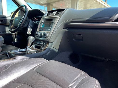 Used 2014 GMC Acadia Denali image 18