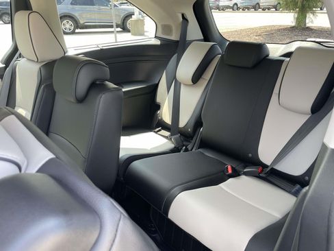 Used 2026 Honda Odyssey Elite image 11