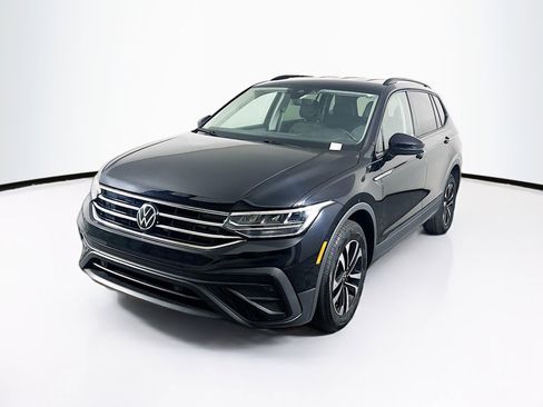 Used 2024 Volkswagen Tiguan S image 3