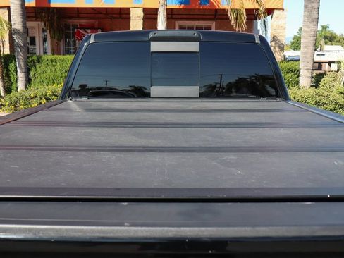 Used 2018 Chevrolet Silverado 1500 LTZ Z71 w/ Redline Edition AWD/4WD image 8